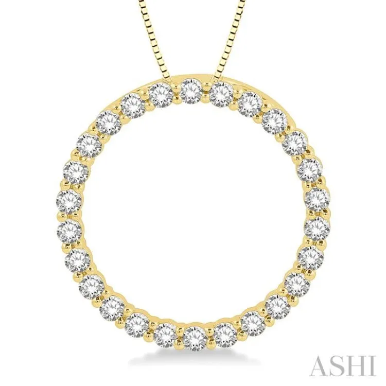 3/4 Ctw Circle of Love Round Cut Diamond Pendant With Chain in 14K Yellow Gold