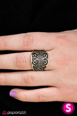 Paparazzi Ring ~ Royally Royal - Brass